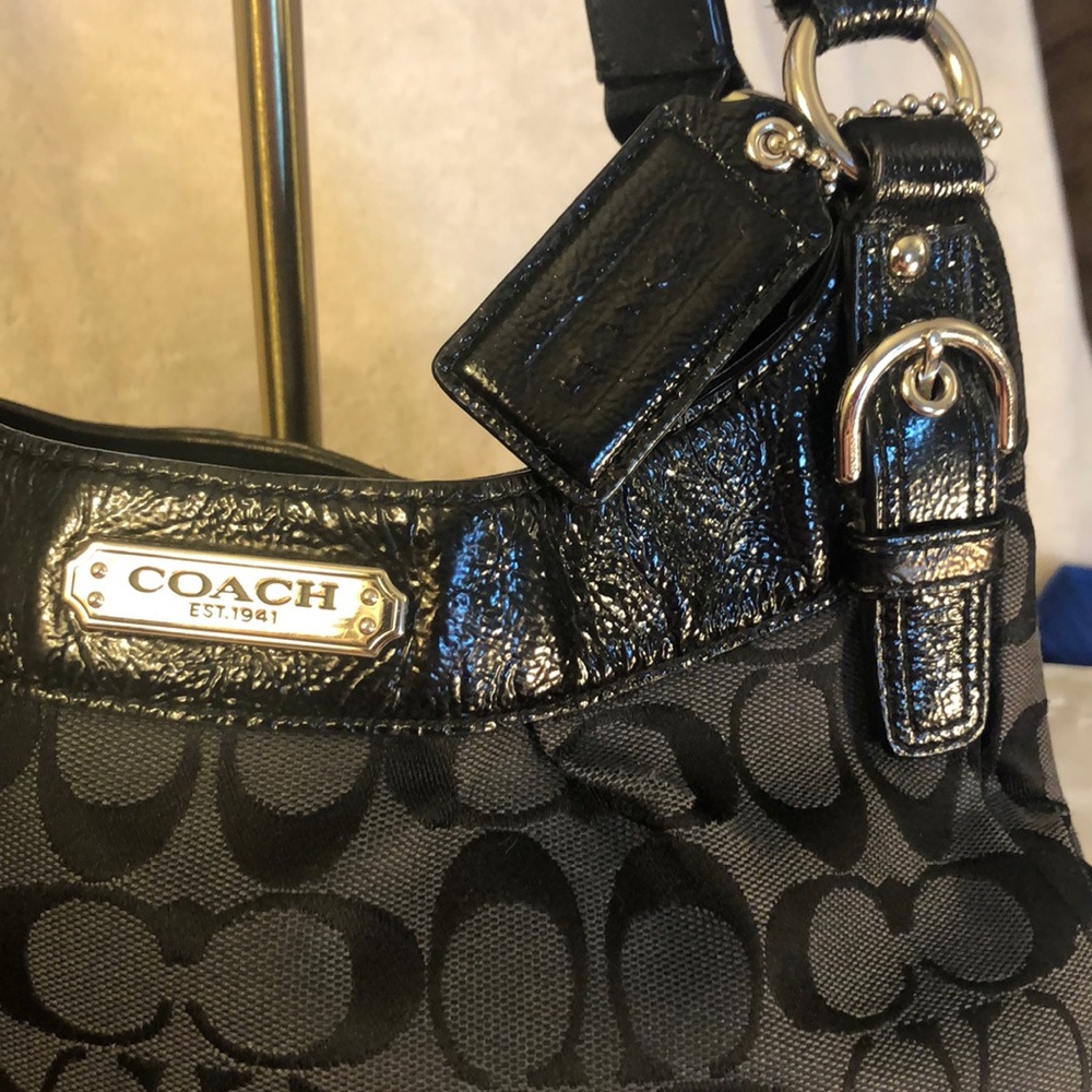 COACH PURSE - Picture 2 of 8